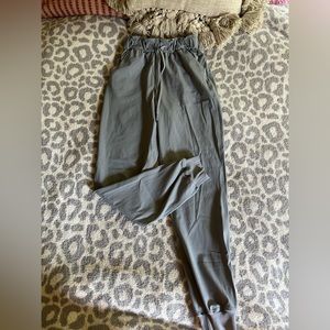 Light gray lululemon pants.